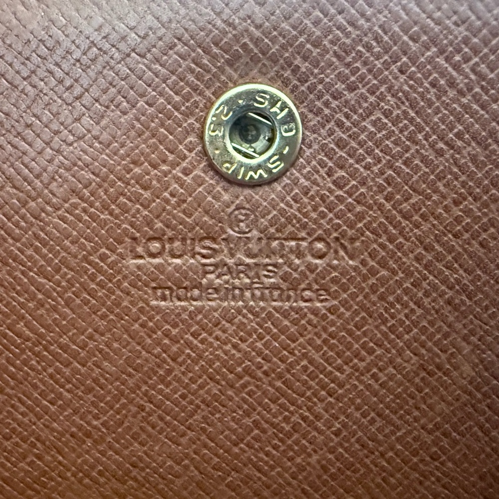 Louis Vuitton Brown Textured Leather Accessory - Picture 3 of 16